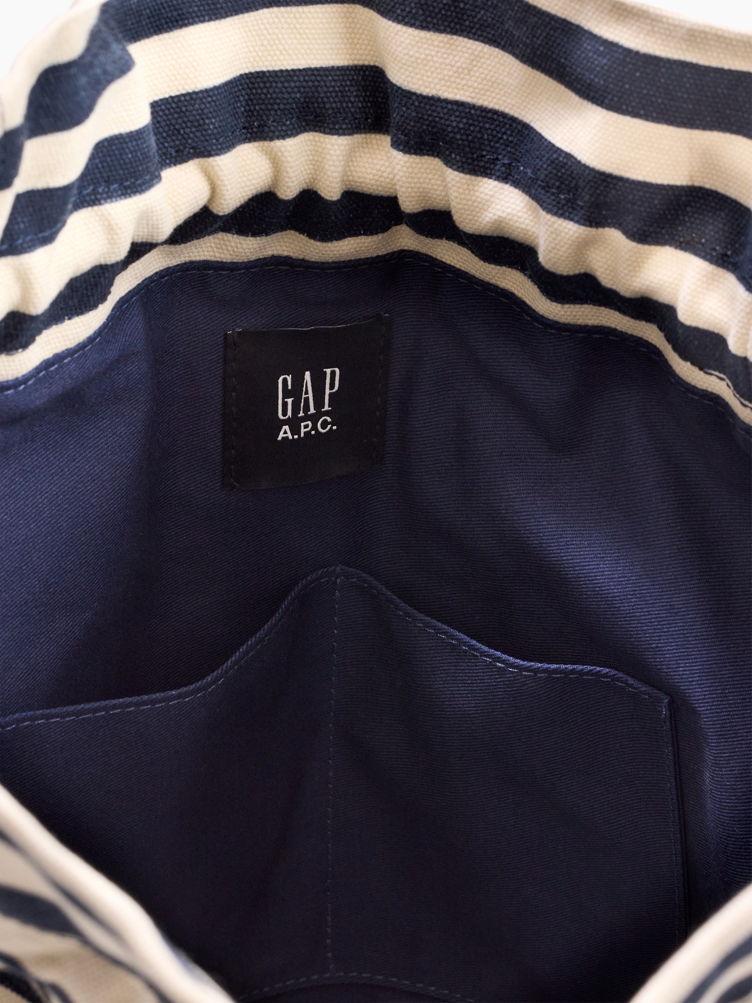 Мужская сумка Gap × A.P.C. Logo Bucket, цвет: Молочный белый — фото 4