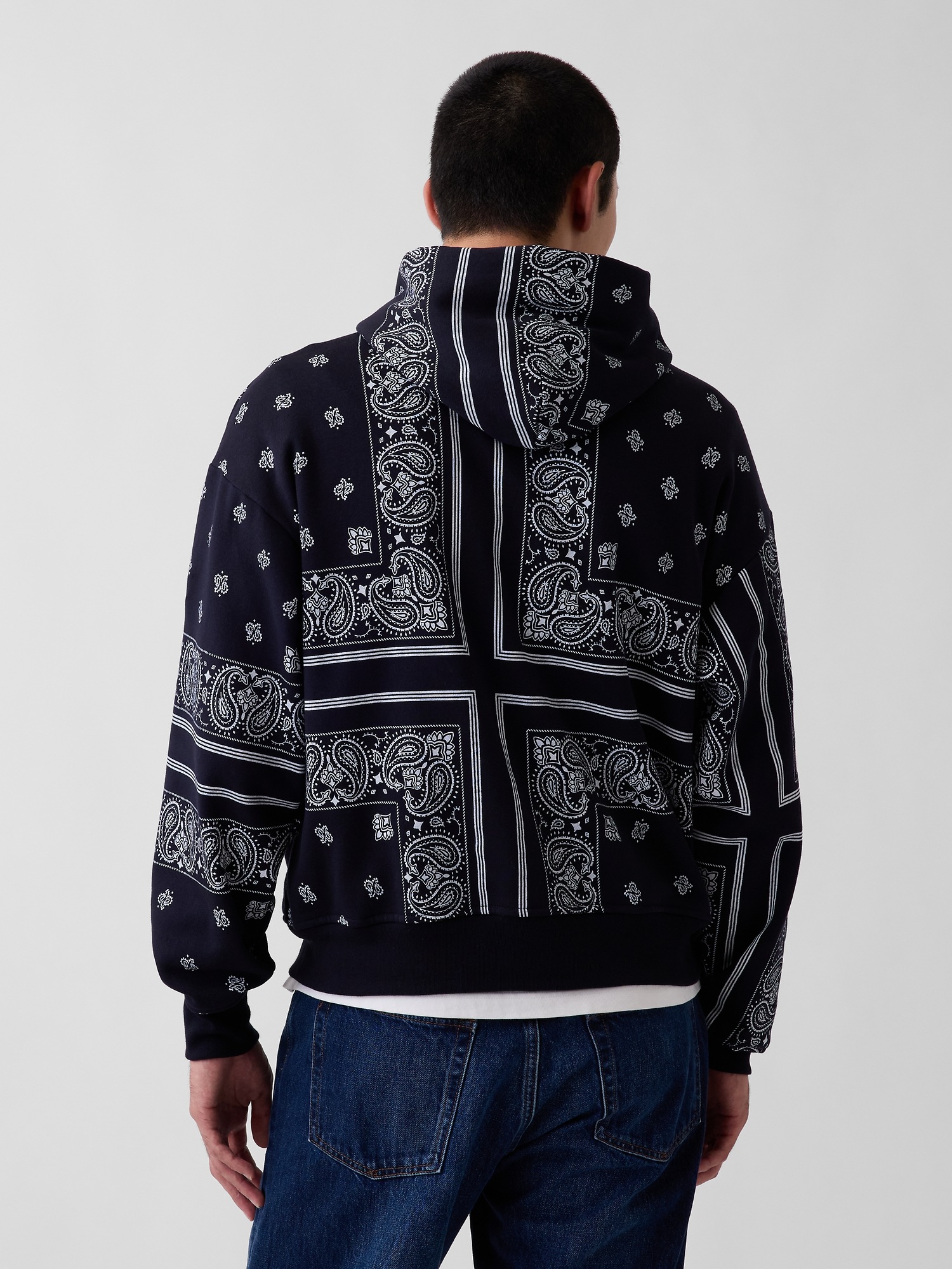 Мужское худи Gap Adult VintageSoft Bandana Oversized Logo, цвет: Тёмно-синий с принтом — фото 3