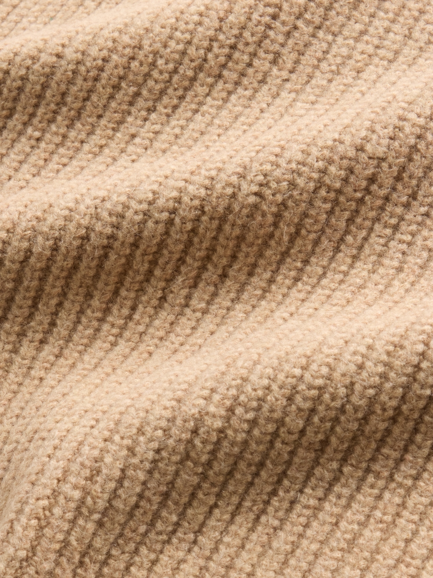 Женский свитер Gap CashSoft Mockneck Sweater Bib, цвет: Бежевый рыжевато-коричневый — фото 2