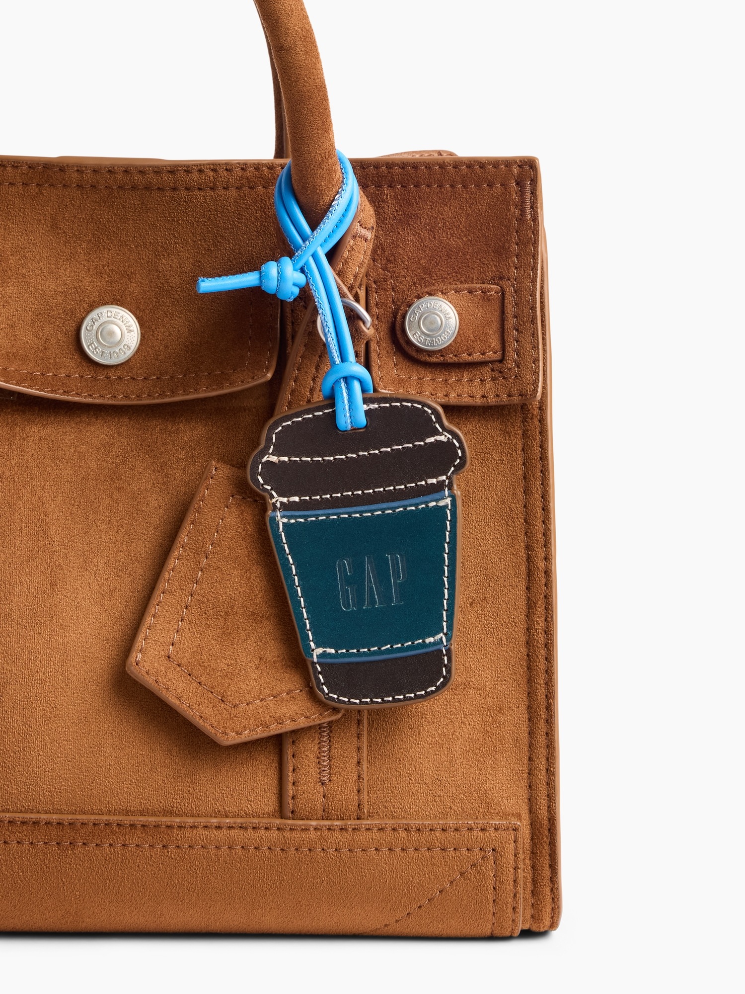 Женский брелок Gap 100% Leather Logo Coffee Bag Charm, цвет: Кофейный — фото 3