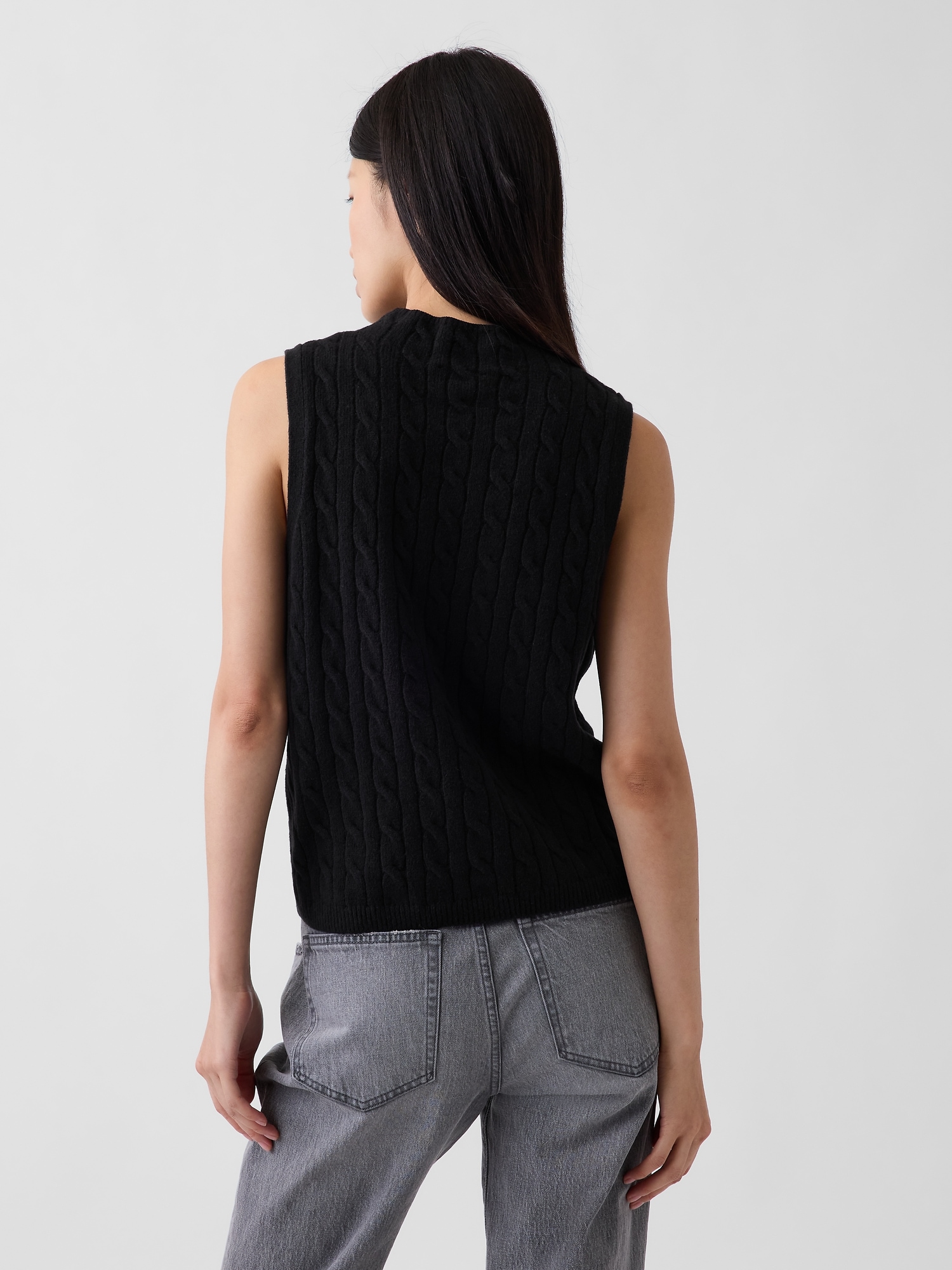 Женский жилет Gap CashSoft Cable-Knit Sweater Vest, цвет: Чёрный — фото 3