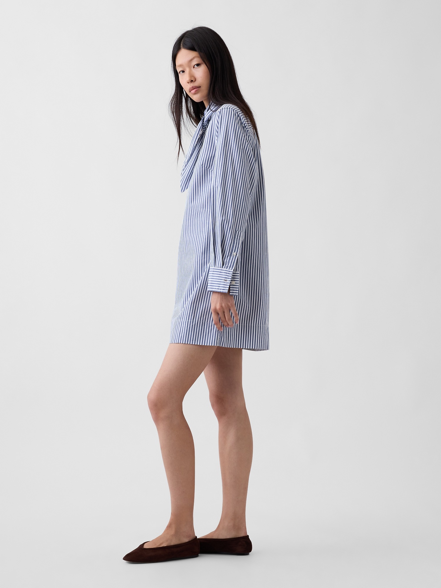 Женское платье Gap Organic Cotton Tie-Neck Mini Shift, цвет: Синий полосатый — фото 3
