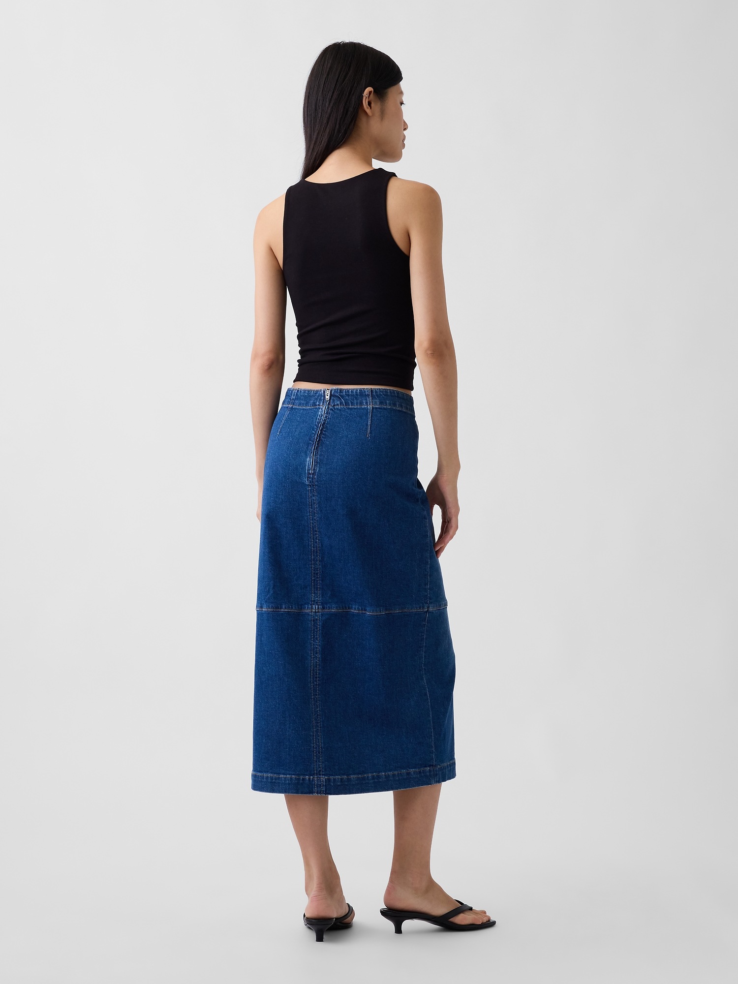 Женская юбка Gap Denim Seamed Midi Pencil, цвет: Средняя варка — фото 2