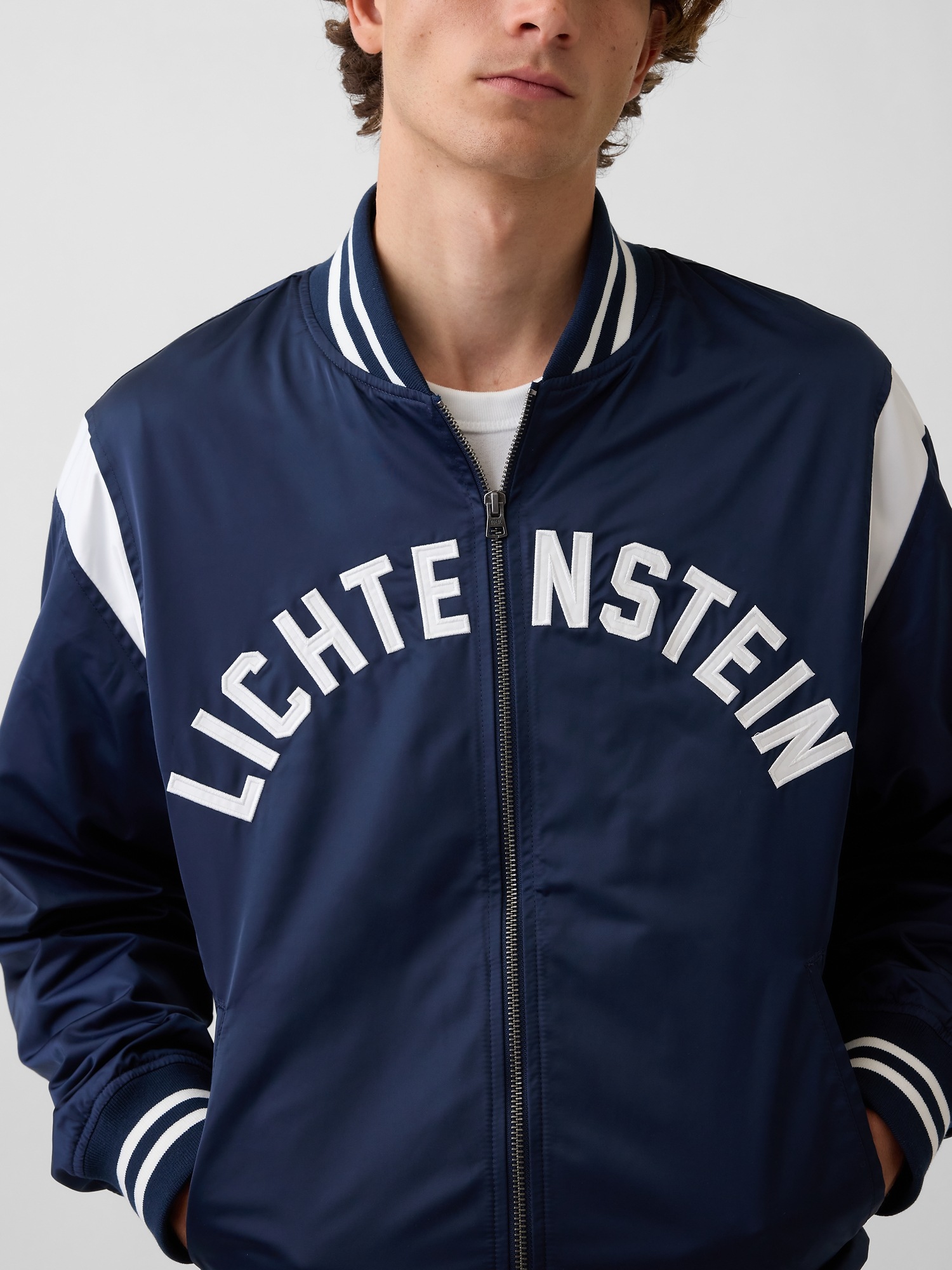 Женская куртка Gap | Lichtenstein | Whitney | Standing Explosion Varsity, цвет: Синий — фото 4