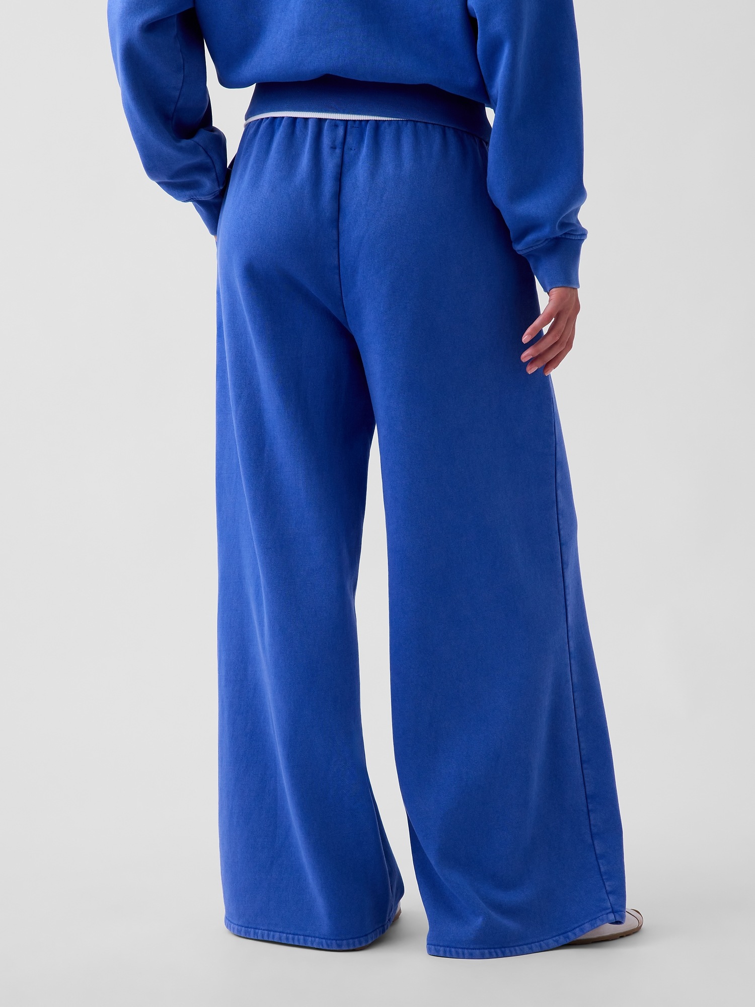 Женские брюки Gap VintageSoft Baggy Wide-Leg Sweatpants, цвет: Тёмно-синий, вариант 1 — фото 4