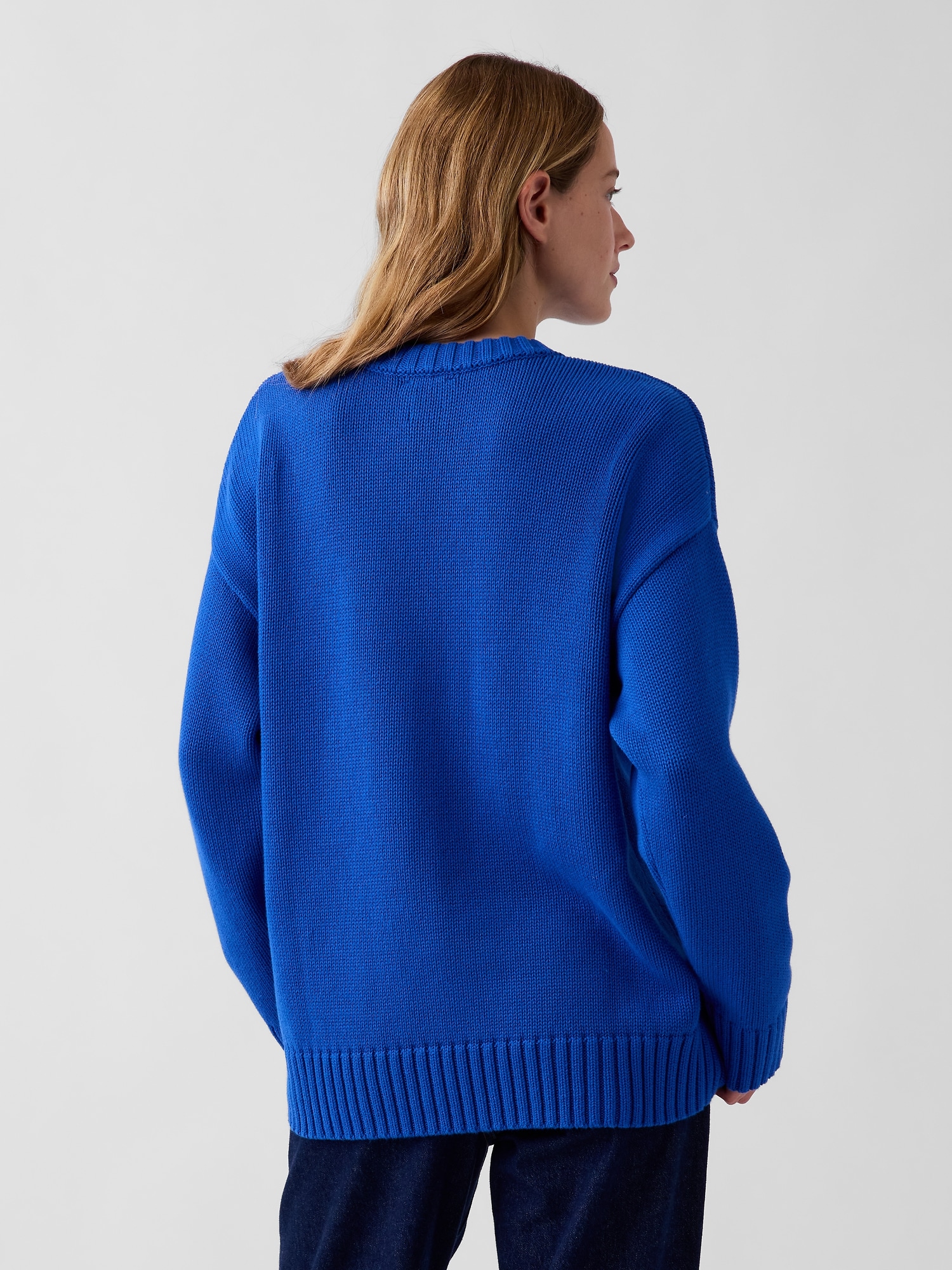 Женский свитер Gap 100% Cotton Oversized Sweater, цвет: Тёмно-синий, вариант 1 — фото 3