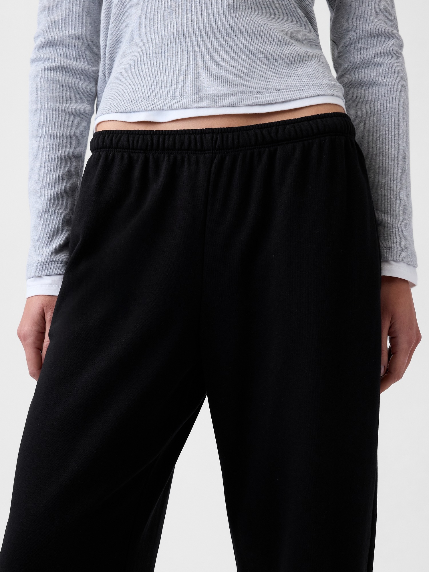 Женские брюки Gap VintageSoft Terry Barrel Sweatpants, цвет: Чёрный — фото 5