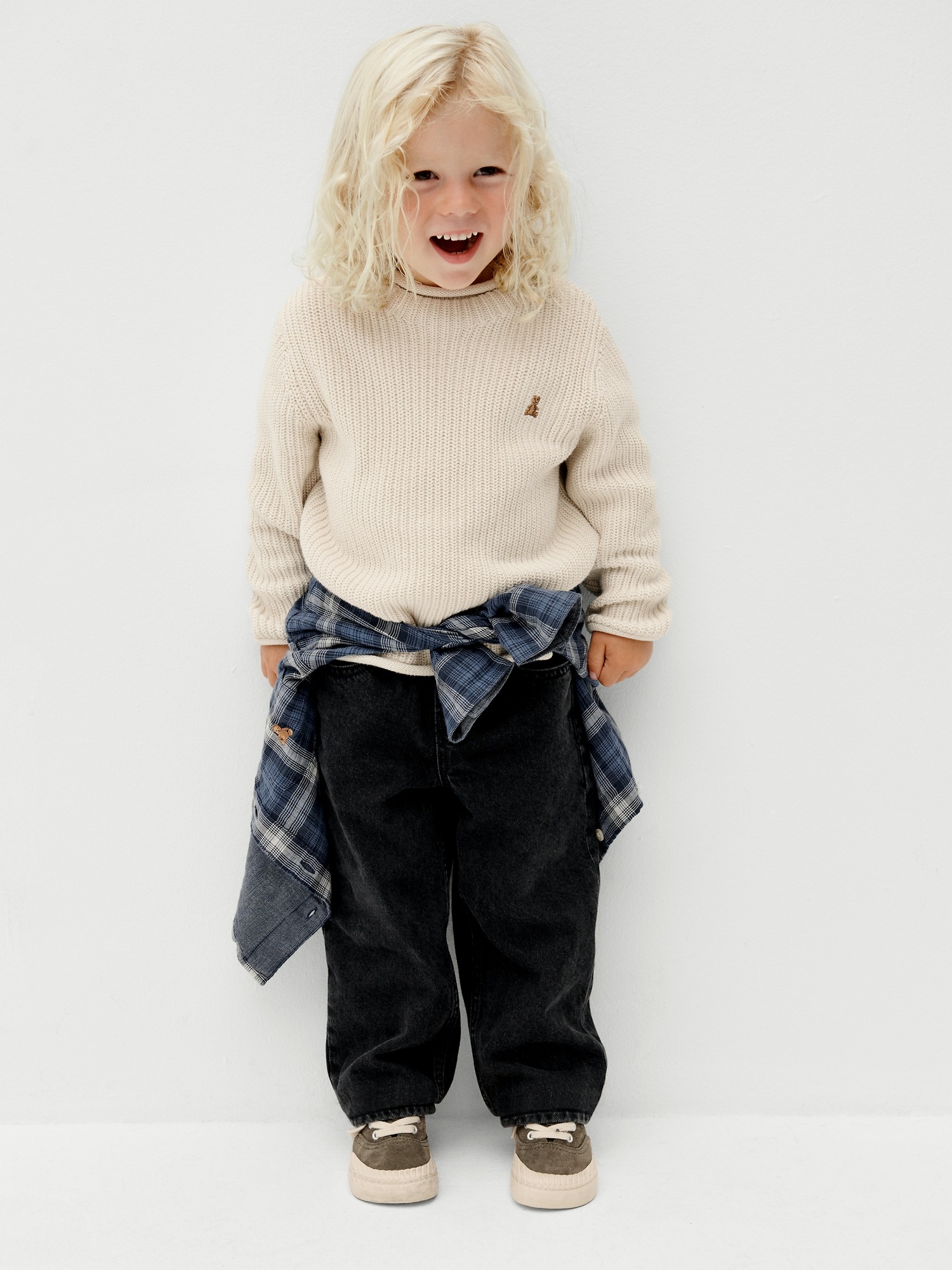 Джинсы Gap Pull-On Baggy Jeans для малышей, цвет: Чёрный варёный — фото 4