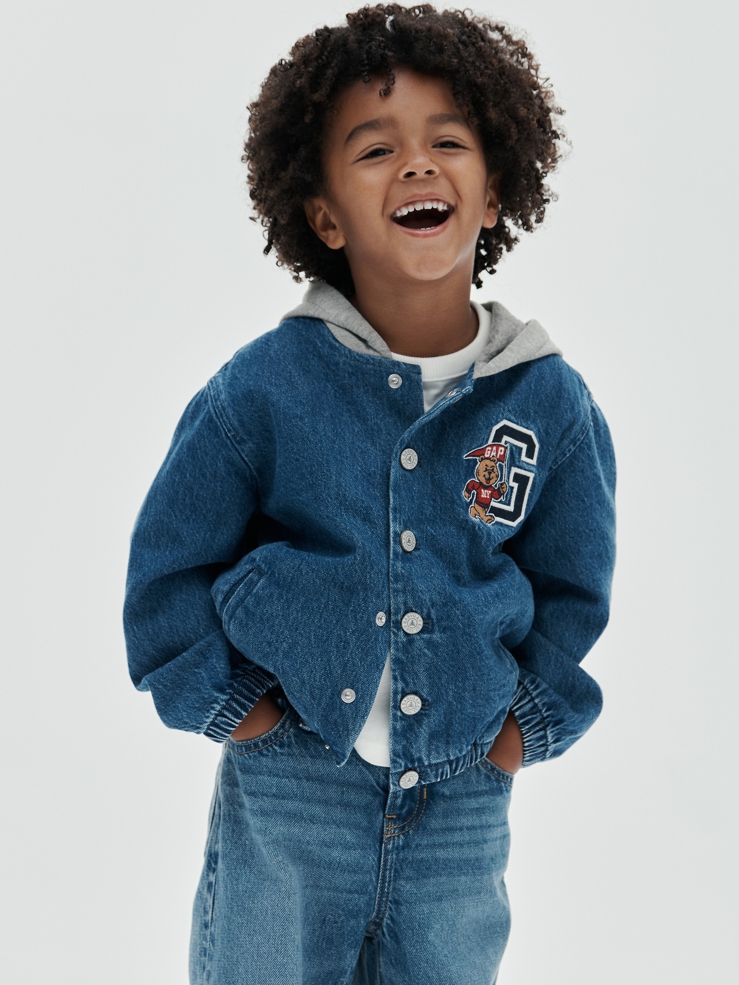 Куртка Gap Denim Varsity Bomber Jacket для малышей, цвет: Средняя варка — фото 5