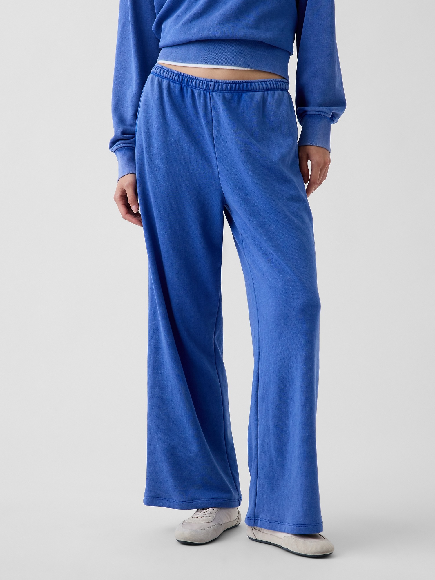 Женские брюки Gap Mid Rise VintageSoft Terry Loose Sweatpants, цвет: Тёмно-синий — фото 2