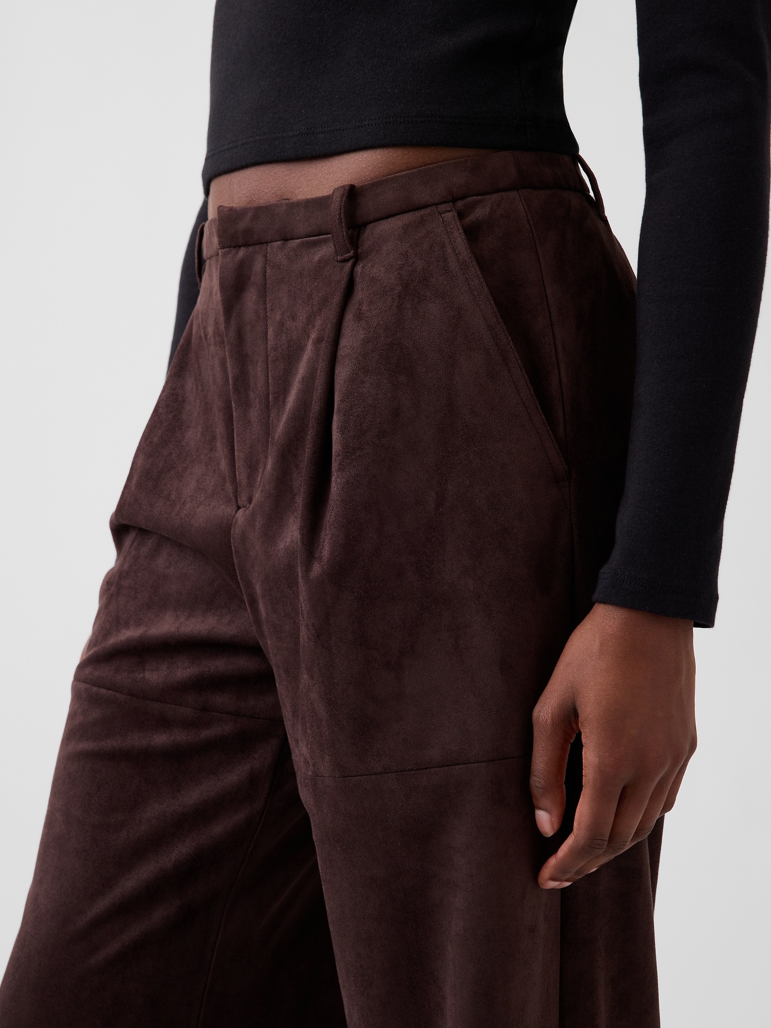 Женские брюки Gap Vegan Suede Pleated Wide-Leg, цвет: Коричневый — фото 5